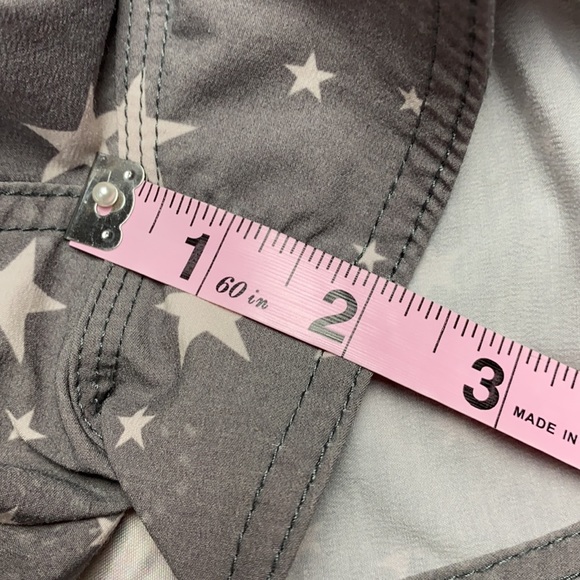 RIP CURL Gray/White/Orange Activewear Shorts Size: XS - Picture 13 of 17